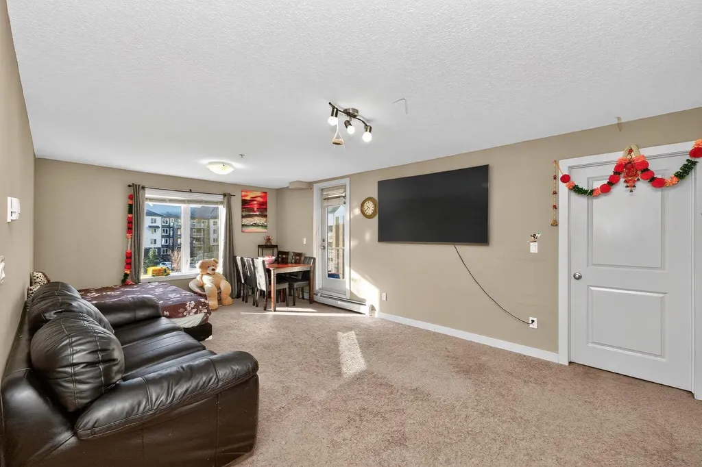 6118 80 Avenue NE Calgary AB T3j 1B3