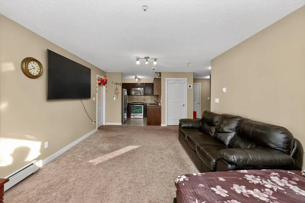 6118 80 Avenue NE Calgary AB T3j 1B3