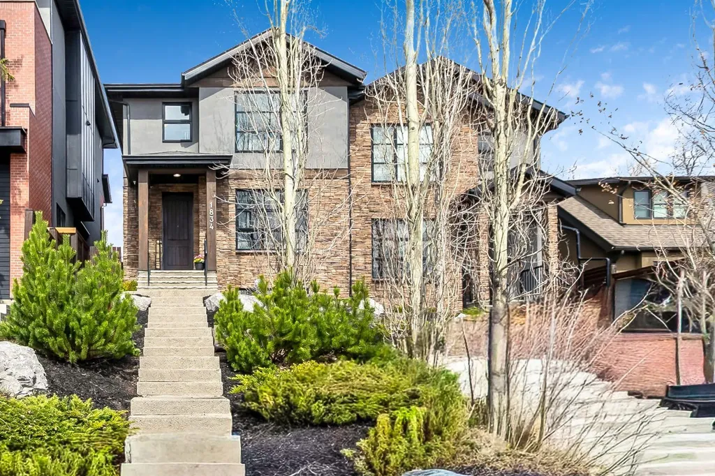 1834 30 Avenue SW Calgary AB T2T 1P7