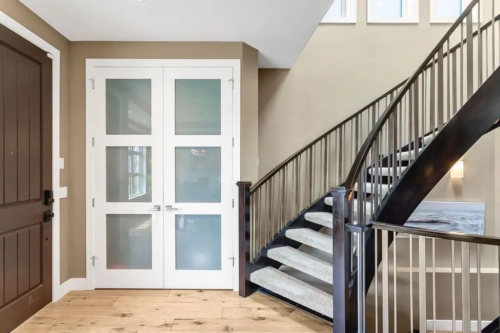1834 30 Avenue SW Calgary AB T2T 1P7
