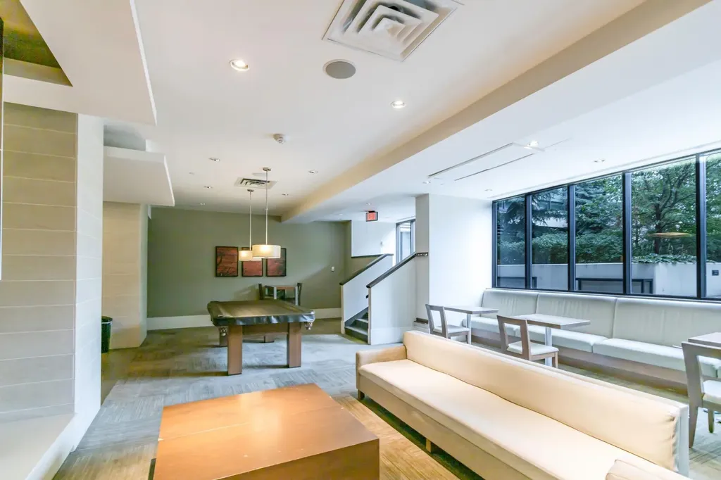 222 Riverfront Avenue SW Calgary AB T2P 4V9
