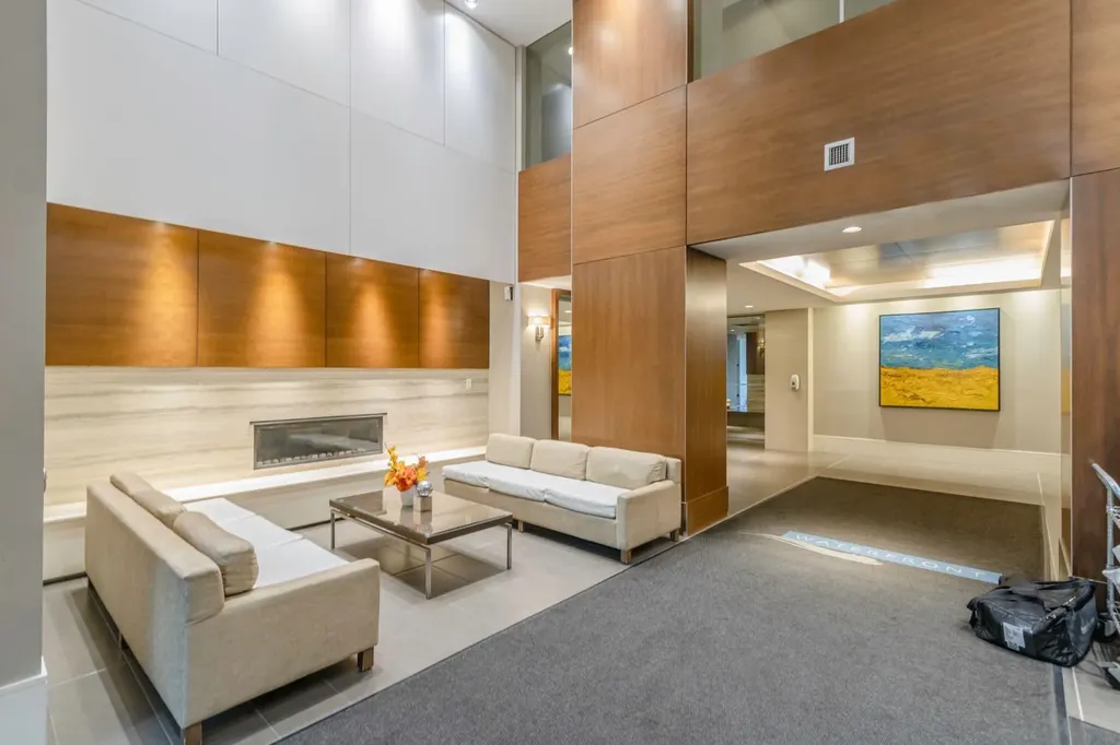 222 Riverfront Avenue SW Calgary AB T2P 4V9