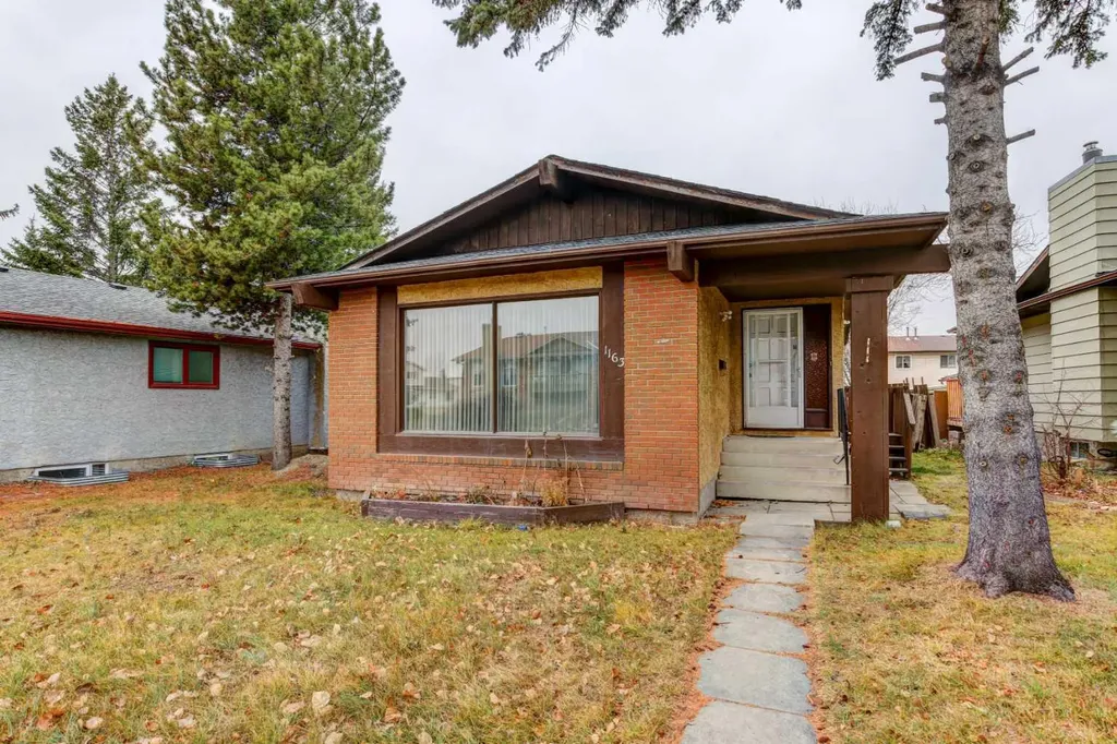 1163 Falworth Road NE Calgary AB T3J 1C8