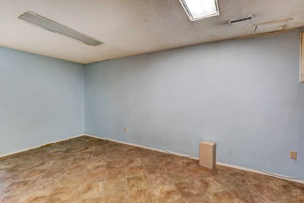 1163 Falworth Road NE Calgary AB T3J 1C8