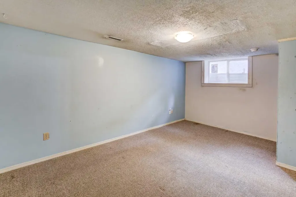 1163 Falworth Road NE Calgary AB T3J 1C8