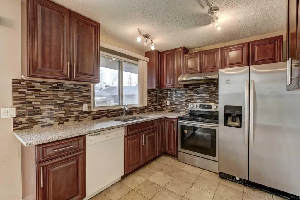 1163 Falworth Road NE Calgary AB T3J 1C8