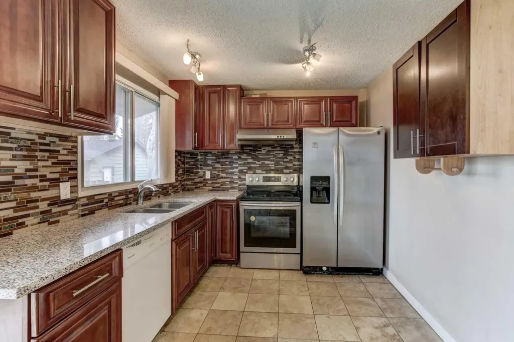 1163 Falworth Road NE Calgary AB T3J 1C8