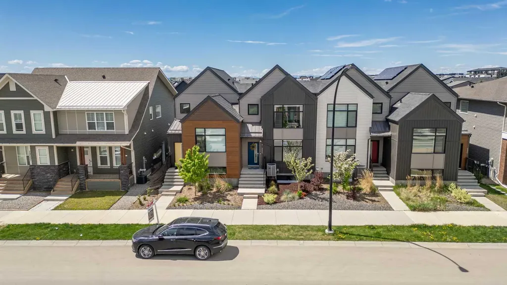 20545 Main Street SE Calgary AB T3M 3E9
