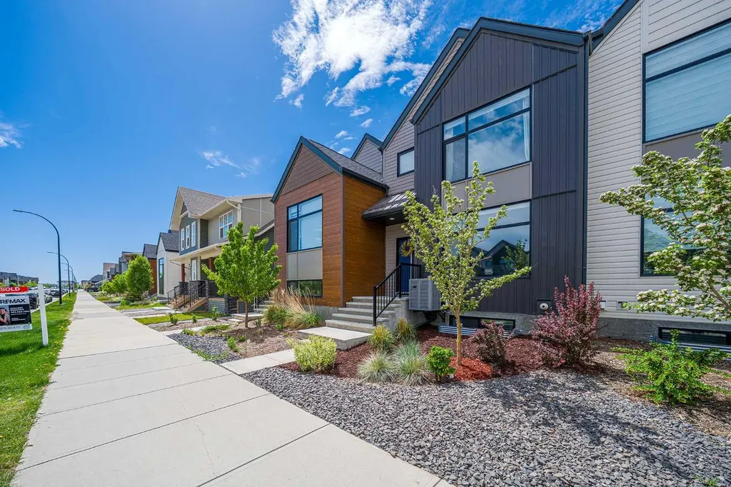 20545 Main Street SE Calgary AB T3M 3E9