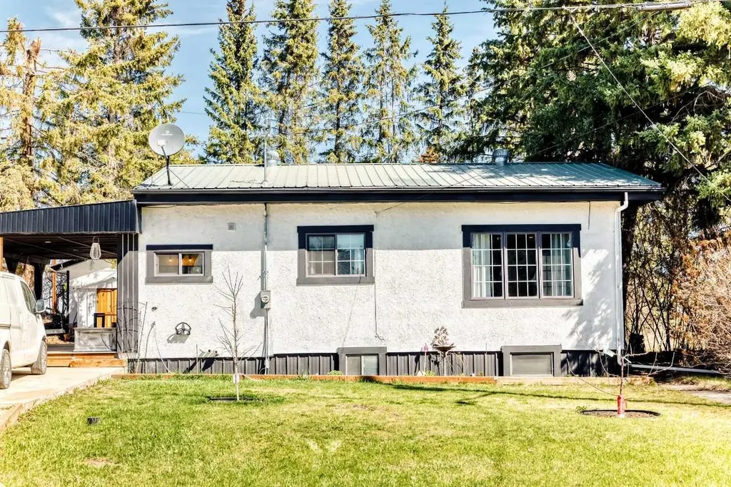 2026 9 Avenue Rural Red Deer County AB T0M1V0