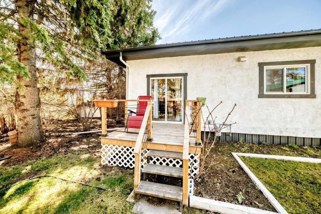 2026 9 Avenue Rural Red Deer County AB T0M1V0