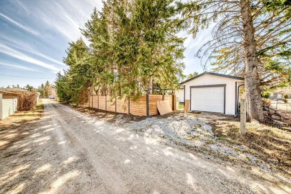 2026 9 Avenue Rural Red Deer County AB T0M1V0