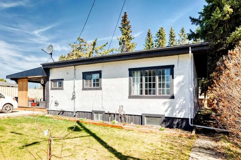 2026 9 Avenue Rural Red Deer County AB T0M1V0