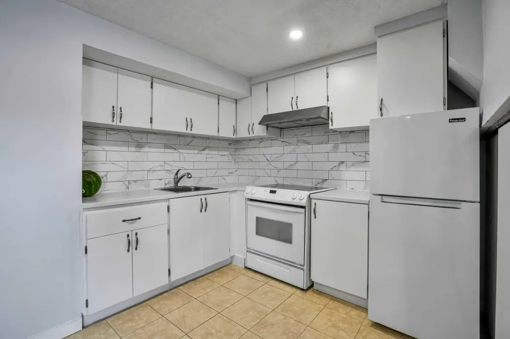 76 Aberfoyle Close NE Calgary AB T2A 6S6