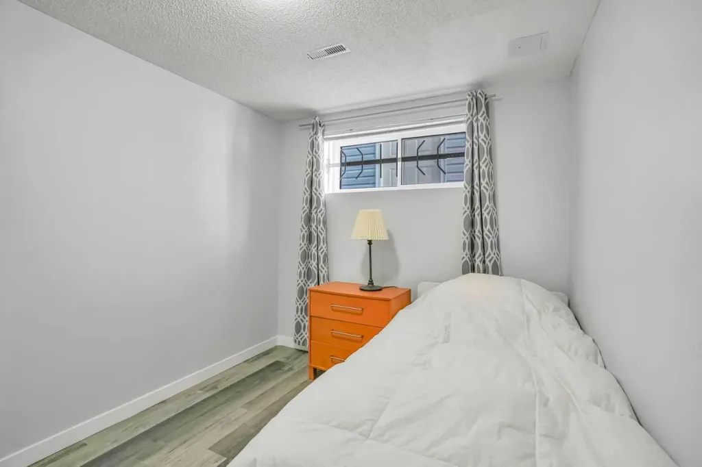 76 Aberfoyle Close NE Calgary AB T2A 6S6