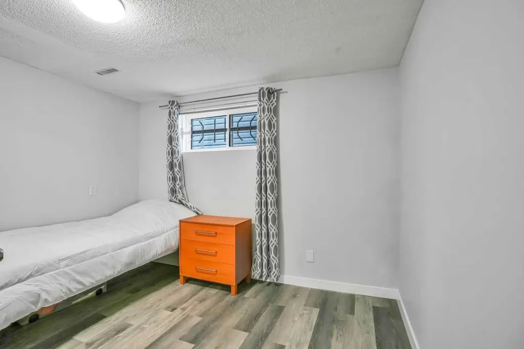 76 Aberfoyle Close NE Calgary AB T2A 6S6