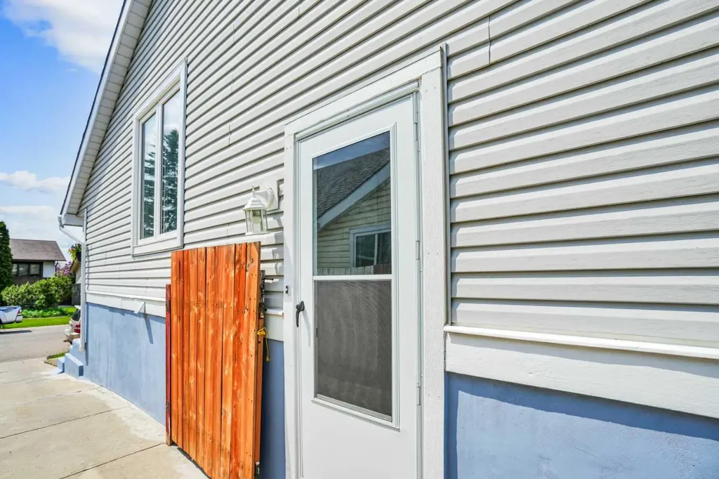 76 Aberfoyle Close NE Calgary AB T2A 6S6