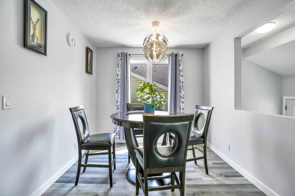 76 Aberfoyle Close NE Calgary AB T2A 6S6