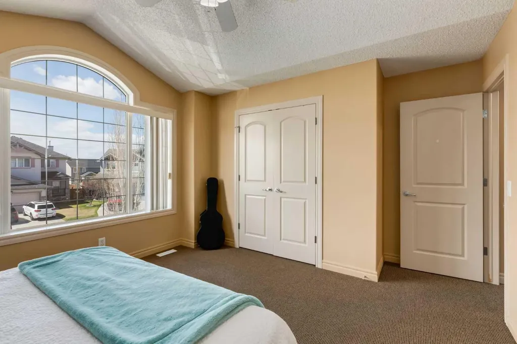 195 Willowmere Close Chestermere AB T1X 1S2