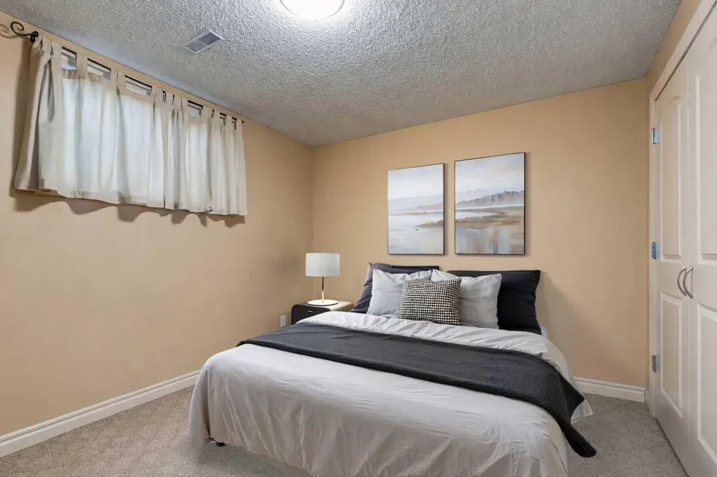 195 Willowmere Close Chestermere AB T1X 1S2