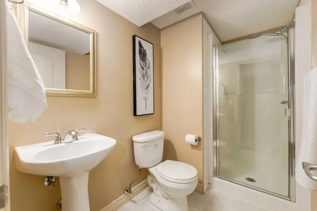 195 Willowmere Close Chestermere AB T1X 1S2