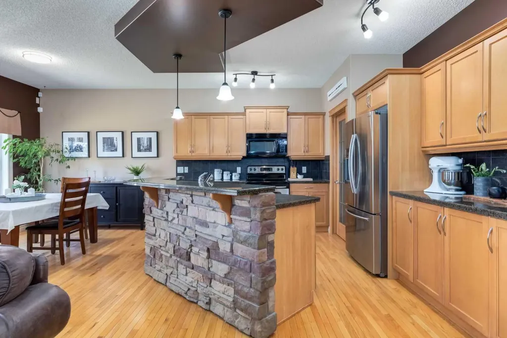 195 Willowmere Close Chestermere AB T1X 1S2