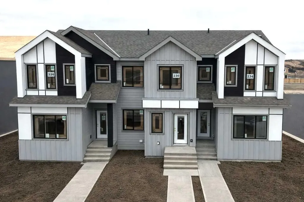 222 Heartwood Parade SE Calgary AB T3M2K1