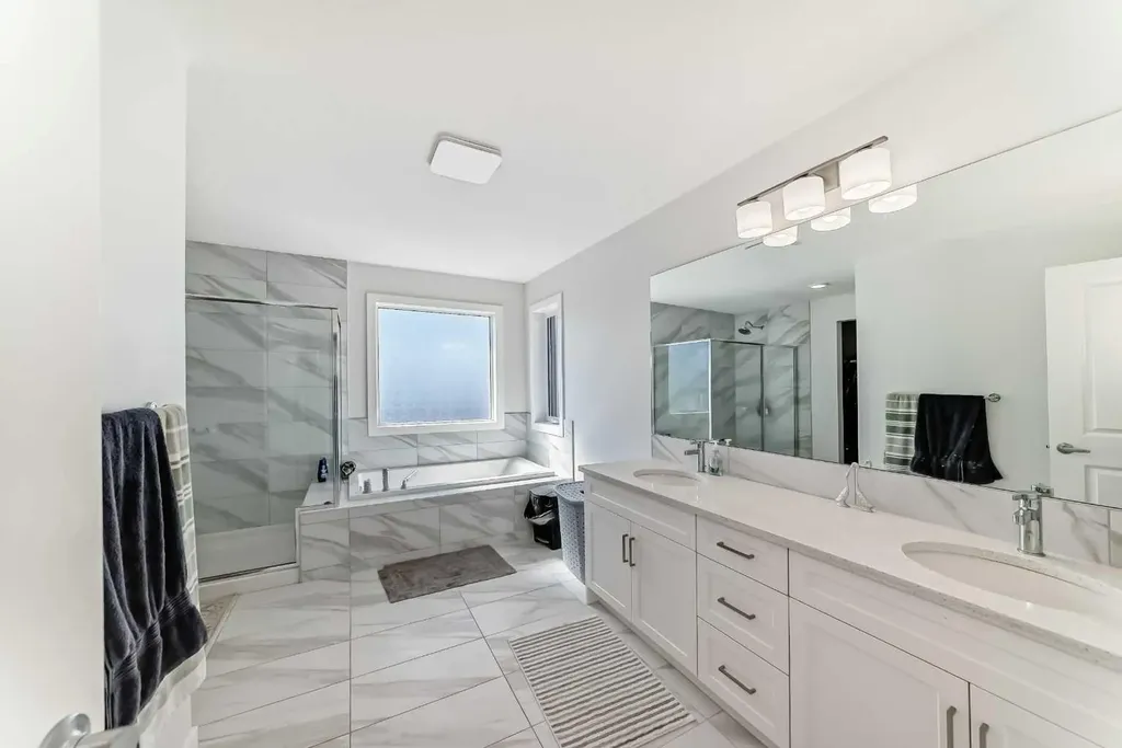 2004 Ravensdun Crescent SE Airdrie AB T4A 3K2