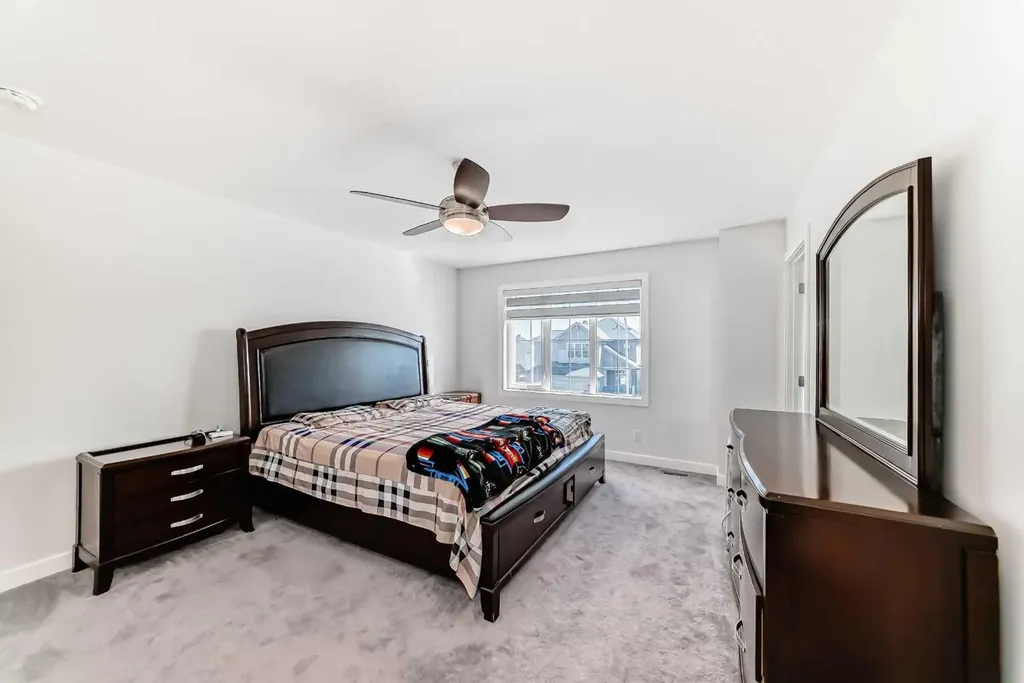 2004 Ravensdun Crescent SE Airdrie AB T4A 3K2