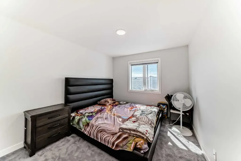 2004 Ravensdun Crescent SE Airdrie AB T4A 3K2