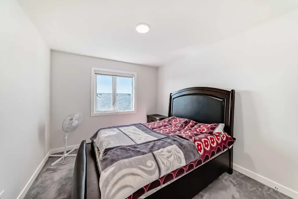 2004 Ravensdun Crescent SE Airdrie AB T4A 3K2