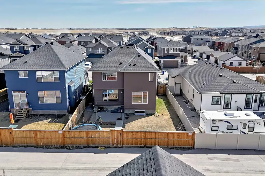 2004 Ravensdun Crescent SE Airdrie AB T4A 3K2