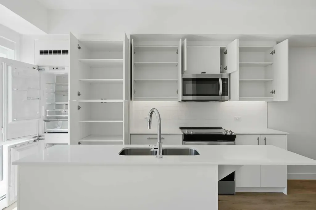 310 15 Avenue SW Calgary AB T2R 1S9