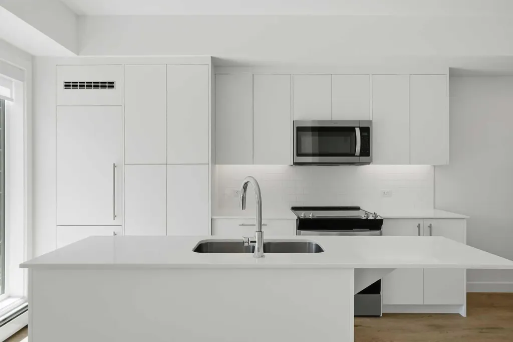 310 15 Avenue SW Calgary AB T2R 1S9