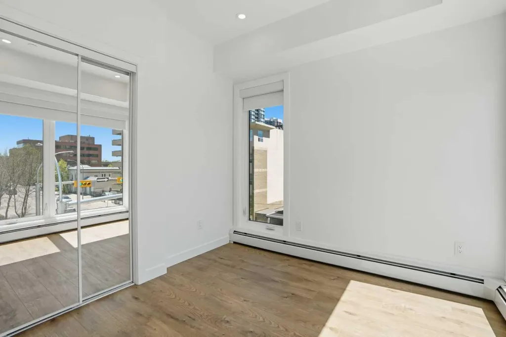 310 15 Avenue SW Calgary AB T2R 1S9