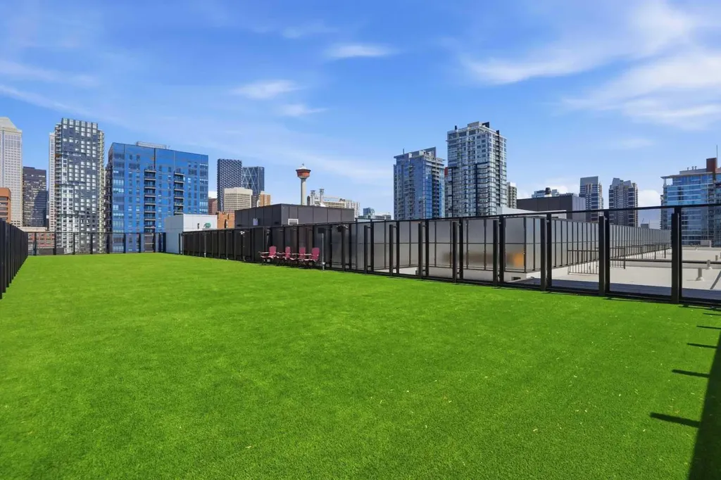 310 15 Avenue SW Calgary AB T2R 1S9