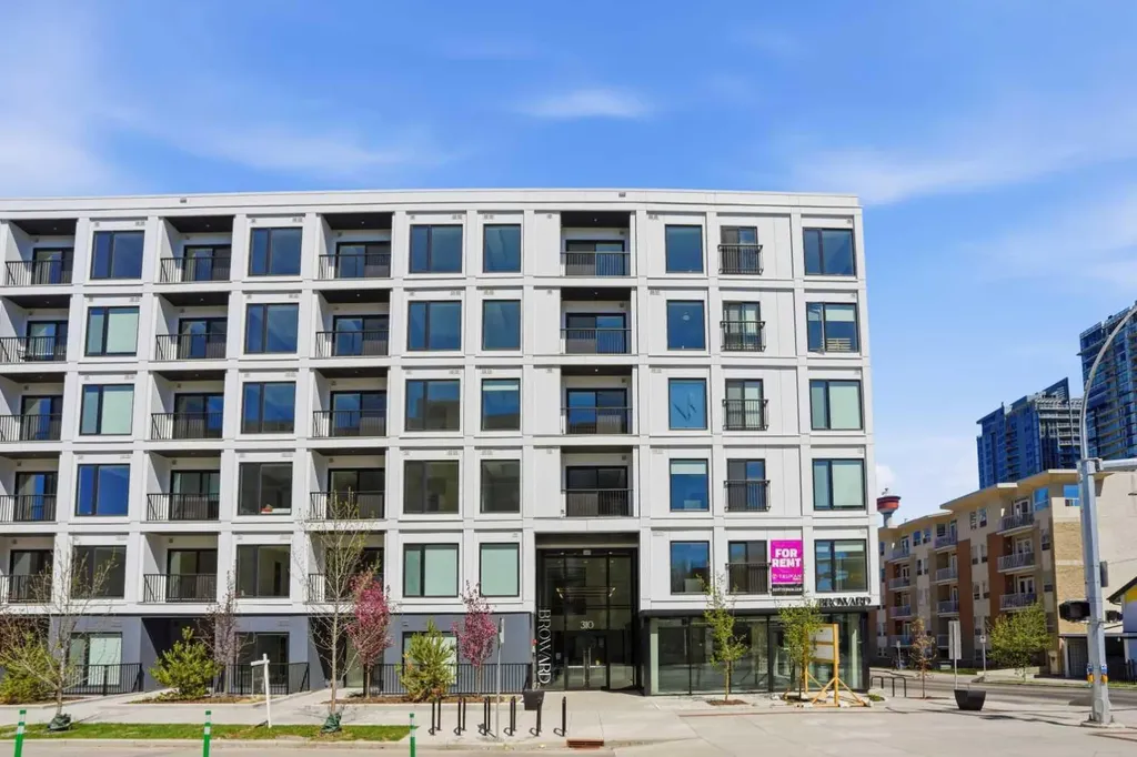 310 15 Avenue SW Calgary AB T2R 1S9