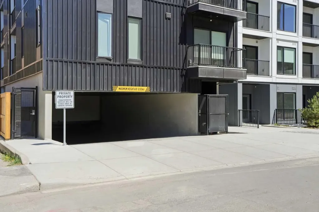 310 15 Avenue SW Calgary AB T2R 1S9