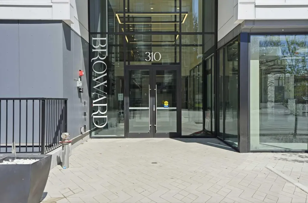 310 15 Avenue SW Calgary AB T2R 1S9