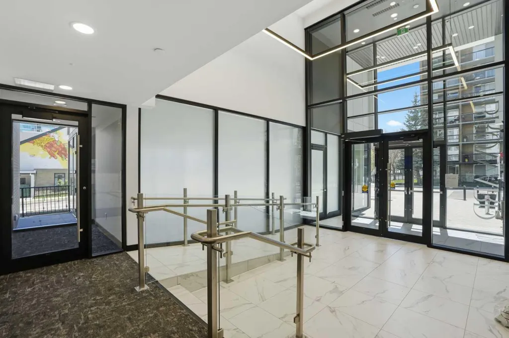 310 15 Avenue SW Calgary AB T2R 1S9