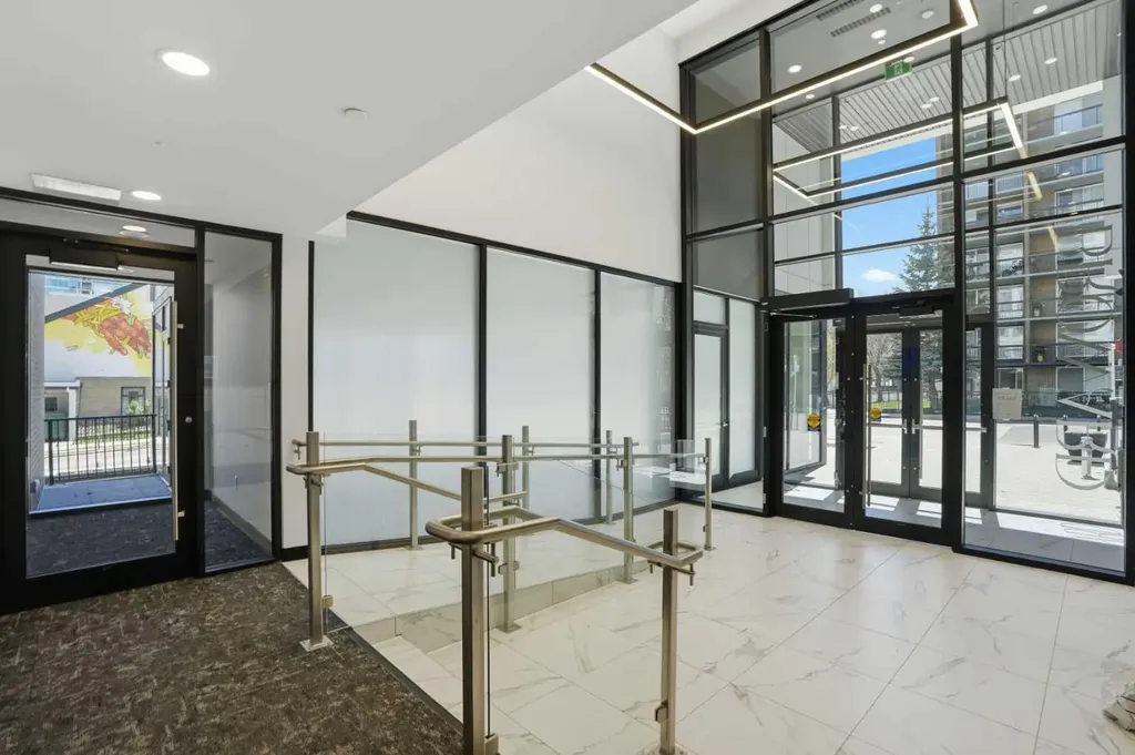310 15 Avenue SW Calgary AB T2R 1S9