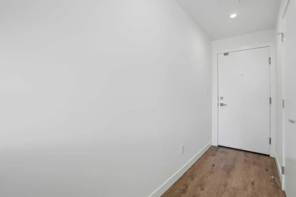 310 15 Avenue SW Calgary AB T2R 1S9
