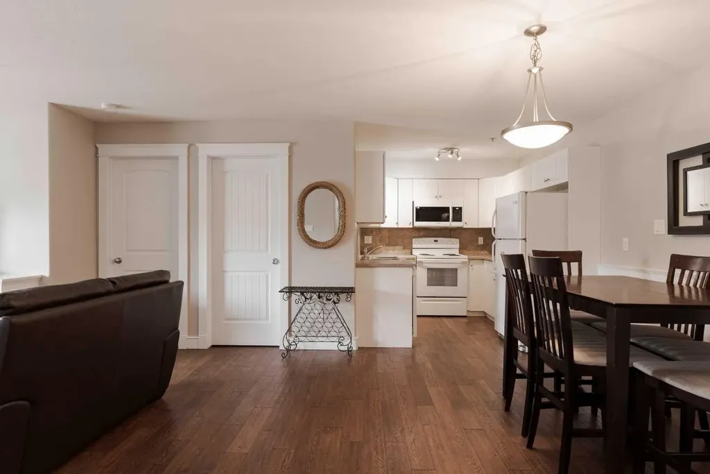 9604 Manning Avenue Fort Mcmurray AB T9H 3M7