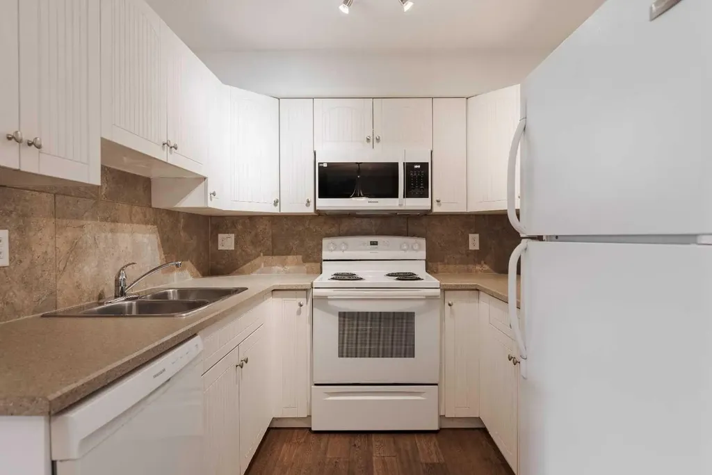 9604 Manning Avenue Fort Mcmurray AB T9H 3M7