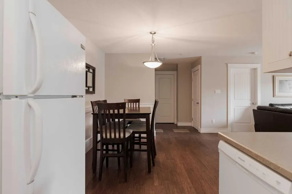 9604 Manning Avenue Fort Mcmurray AB T9H 3M7