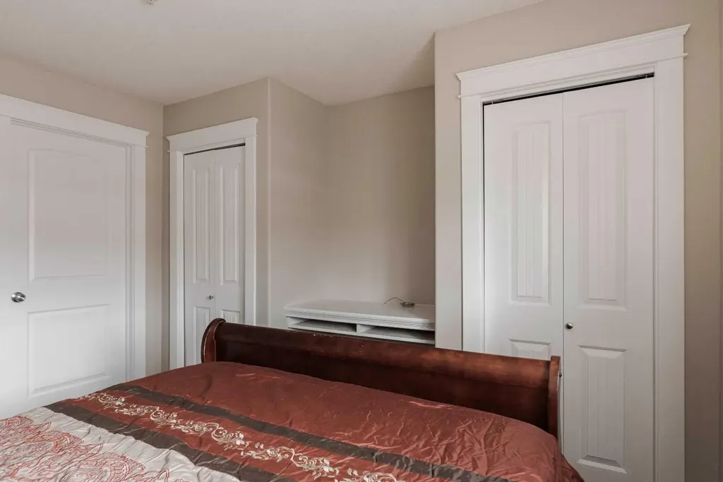 9604 Manning Avenue Fort Mcmurray AB T9H 3M7