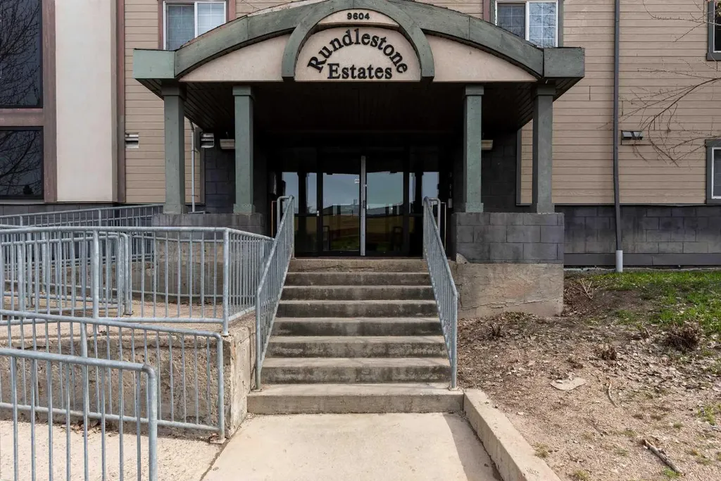 9604 Manning Avenue Fort Mcmurray AB T9H 3M7