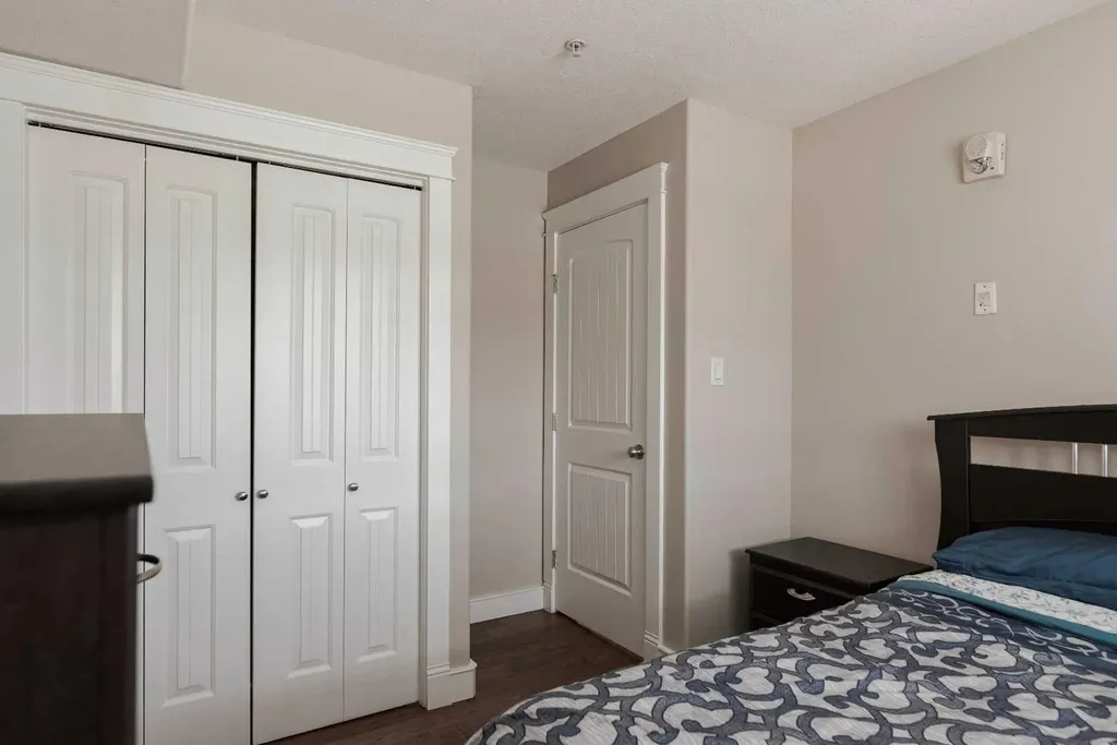9604 Manning Avenue Fort Mcmurray AB T9H 3M7
