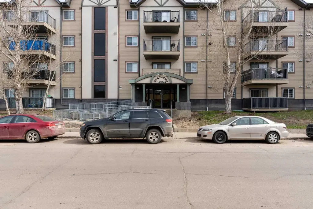 9604 Manning Avenue Fort Mcmurray AB T9H 3M7