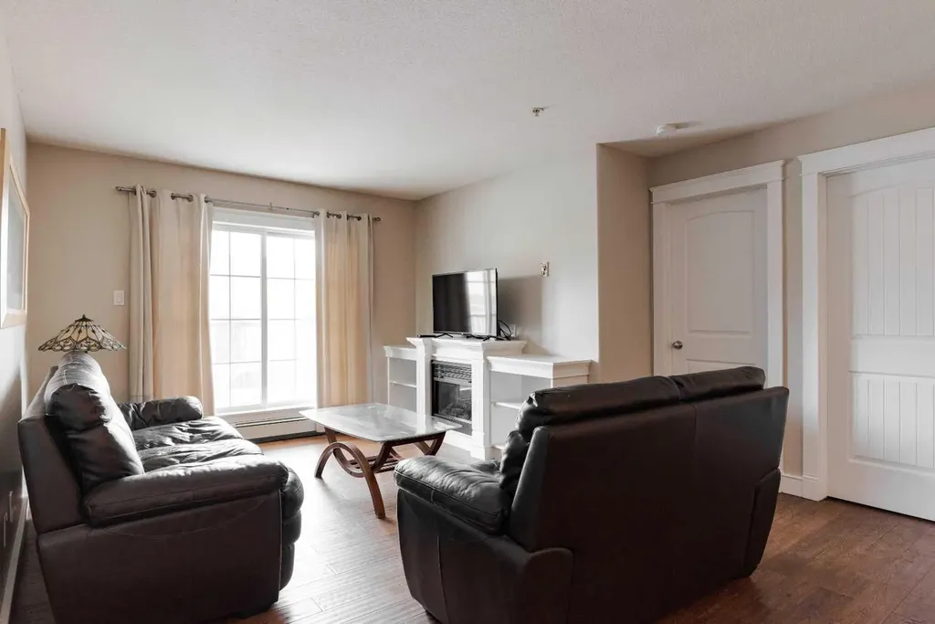 9604 Manning Avenue Fort Mcmurray AB T9H 3M7
